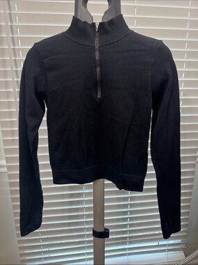Ribbed Half-Zip Crop Top - Black